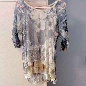 Made In Italy Floral Lace Hem Women Top